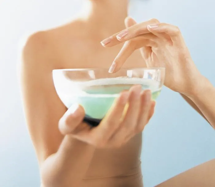 Укрепление ногтей: ванночка с маслом