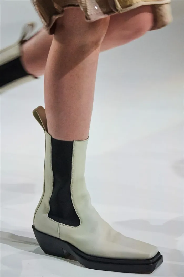 Модная обувь весна/лето 2021 от Bottega Veneta
