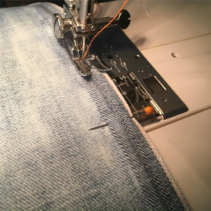 Как починить порванные джинсы на коленях: мастер-класс.