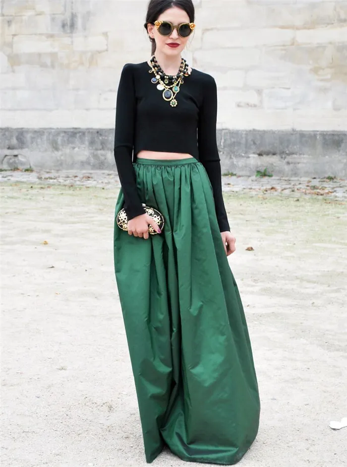 С чем сочетается зеленый цвет в женской одежде: современные и гармоничные образы с фото