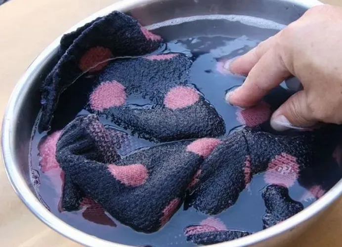 Как растянуть шерстяной свитер после стирки