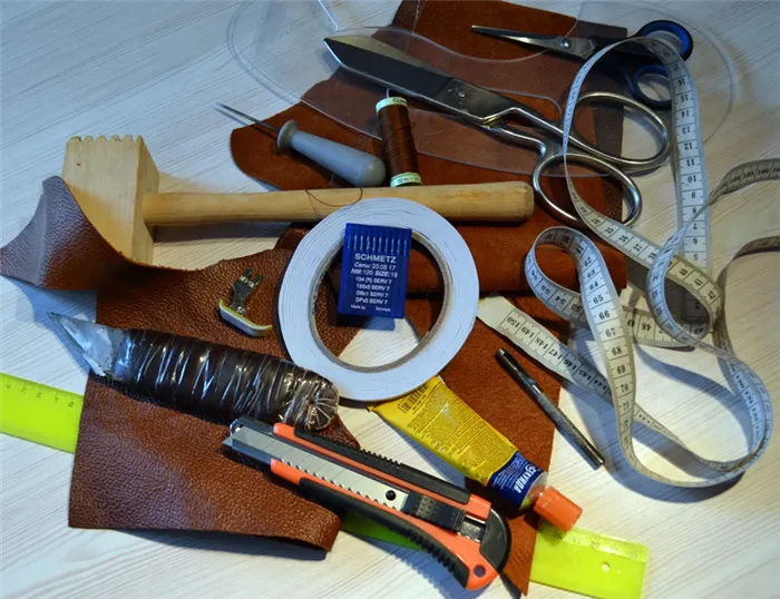 Инструменты для изготовления кожаных сумок