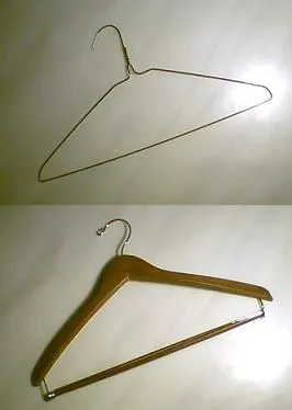Wire-and-wooden-hangers-colour.JPG