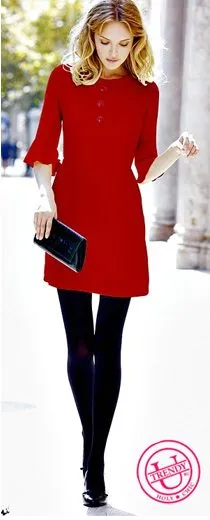 Красное платье - черные непрозрачные колготки