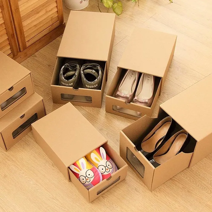 Самый простой вариант - хранить обувь в коробках. /Фото: svekrovi.net