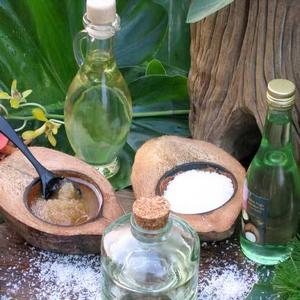 green-homemade-cleaning-products