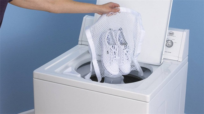 Как стирать кроссовки в стиральной машине: советы и рекомендации экспертов