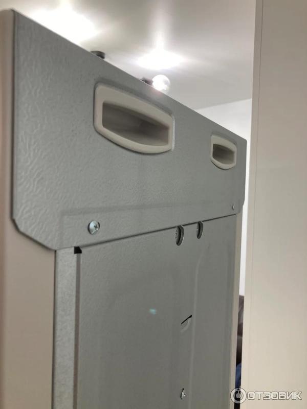 Паровой шкаф для ухода за одеждой Samsung AirDresser фото