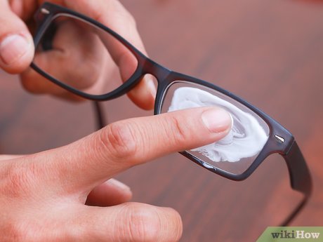Изображение с названием Remove Scratches From Plastic Lens Glasses Step 2