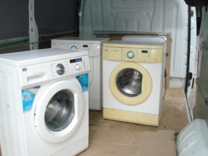 Какую стиральную машинку выбрать: Лж или Индезит?