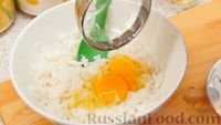 Фото приготовления рецепта: Рисовые оладьи с чесноком - шаг №4
