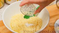 Фото приготовления рецепта: Рисовые оладьи с чесноком - шаг №5