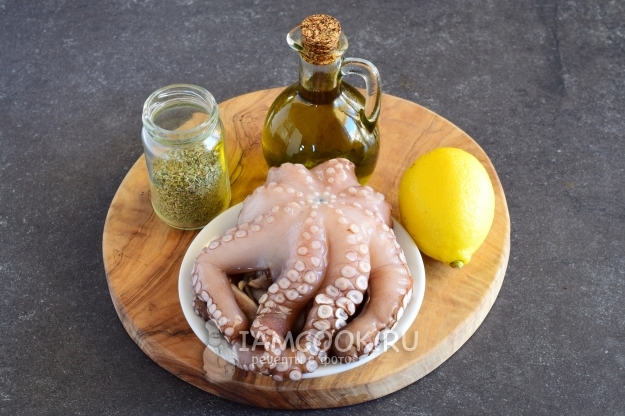 Ингредиенты для осьминога с лимоном, оливковым маслом и орегано