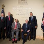 Джорж Буш старший в цветных носках