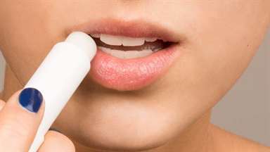 Бальзам для объема губ: свойства и правила использования
