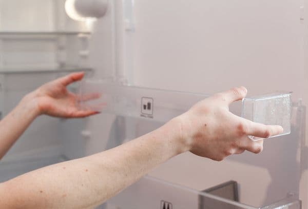 помытые детали холодильника