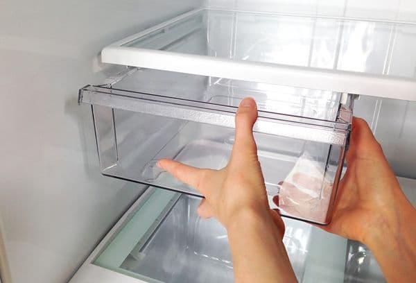 помытые детали холодильника
