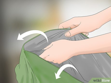 Изображение с названием Clean Couch Pillows Step 3