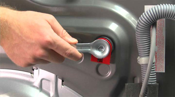 Ключ для снятия транспортировочніх болтов в комплекте со стиральной машиной