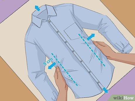 Изображение с названием Stretch a Shirt Step 3