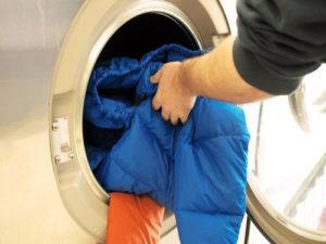 Куртку с мембраной разрешается стирать через каждые 14-15 дней